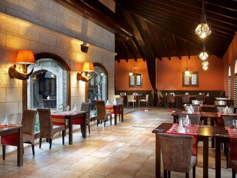 Grand Palladium Palace Resort Spa & Casino