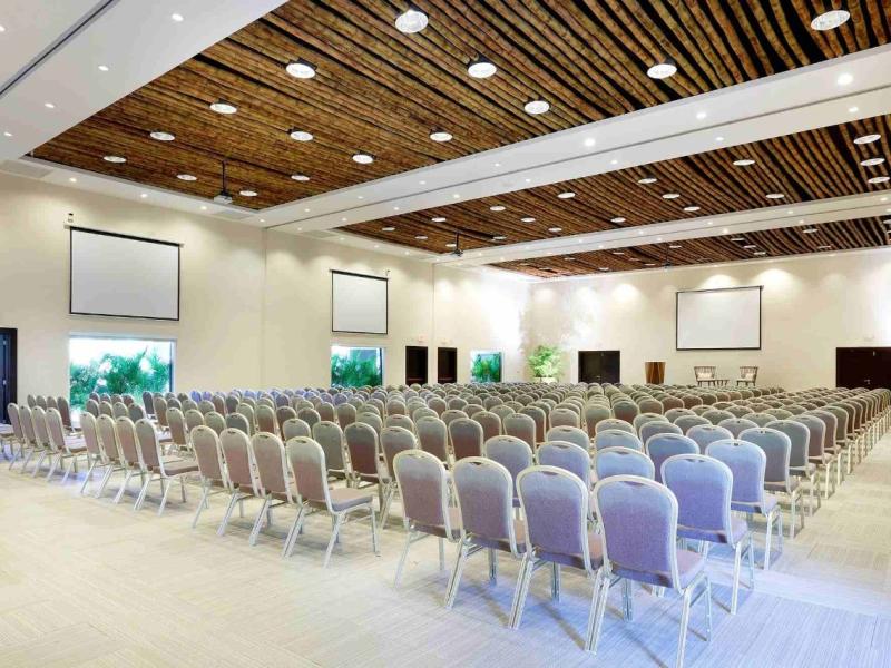 Grand Palladium Palace Resort Spa & Casino