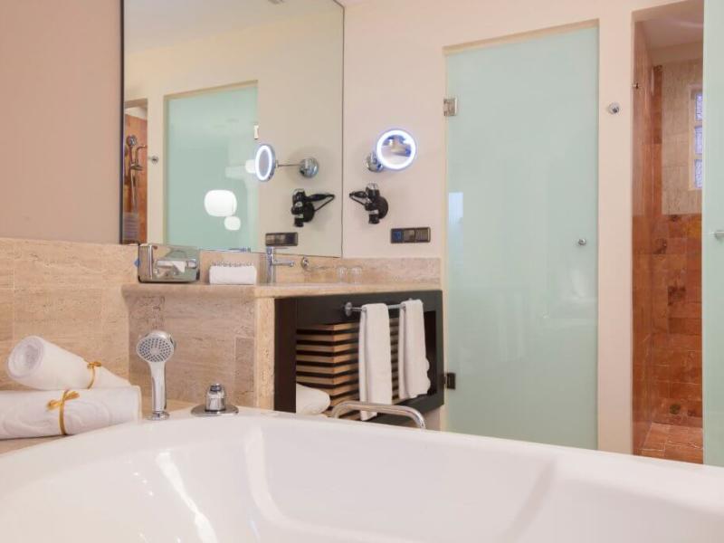 Grand Palladium White Sand Resort & Spa