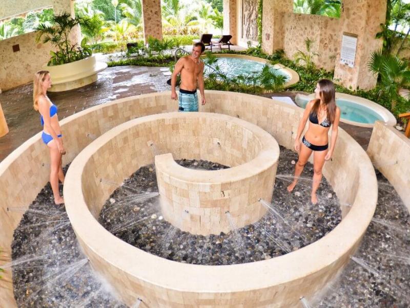 Grand Palladium White Sand Resort & Spa