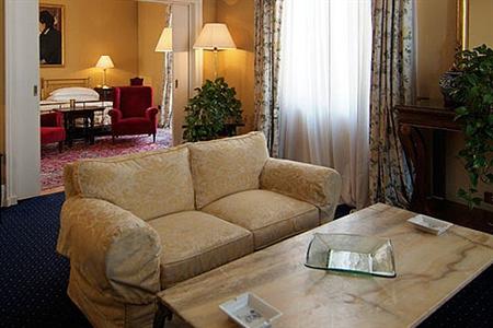 Grand Plaza
