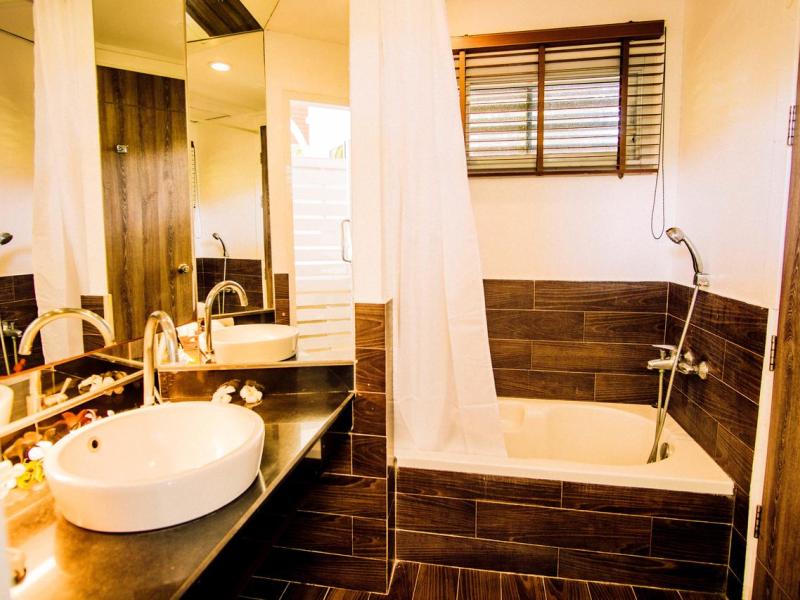 Al`s Laemson Resort