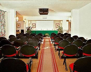 Grand Smeraldo Beach