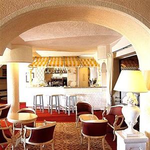 Grand Smeraldo Beach