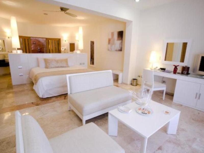 Grand Riviera & Sunset Princess All Suites & Spa Resort