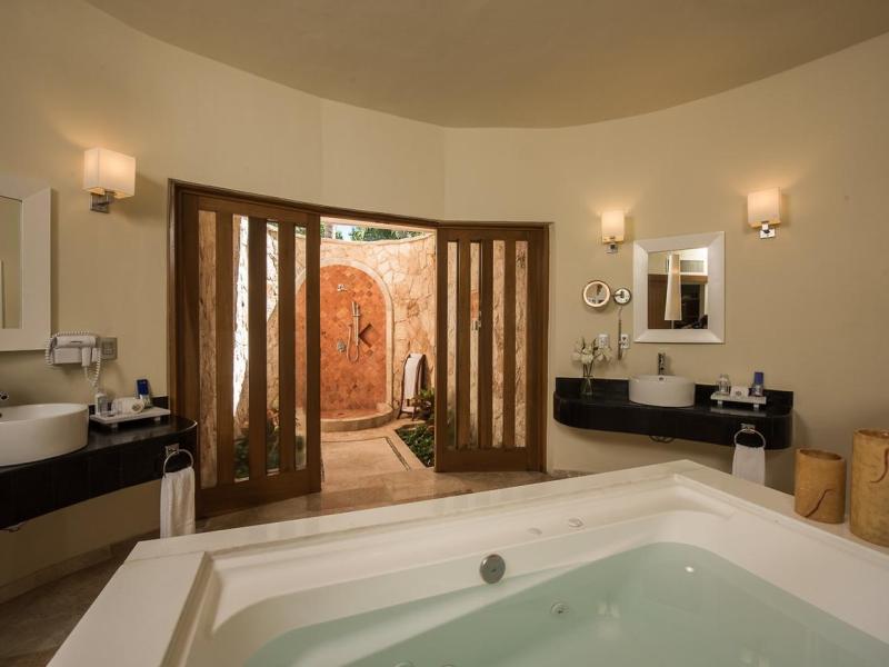 Grand Riviera & Sunset Princess All Suites & Spa Resort