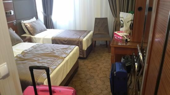 Glorious Hotel