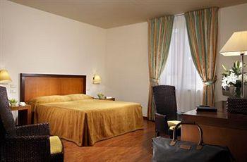 Отель Grande Albergo Sole Италия, Палермо, фото 19