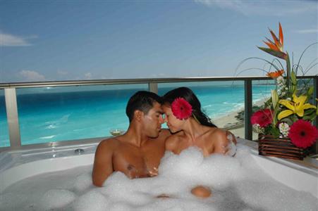 Seadust Cancun Family Resort