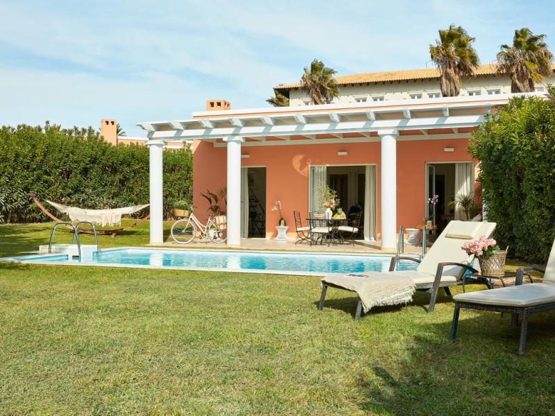 Mandola Rosa Suites & Villas