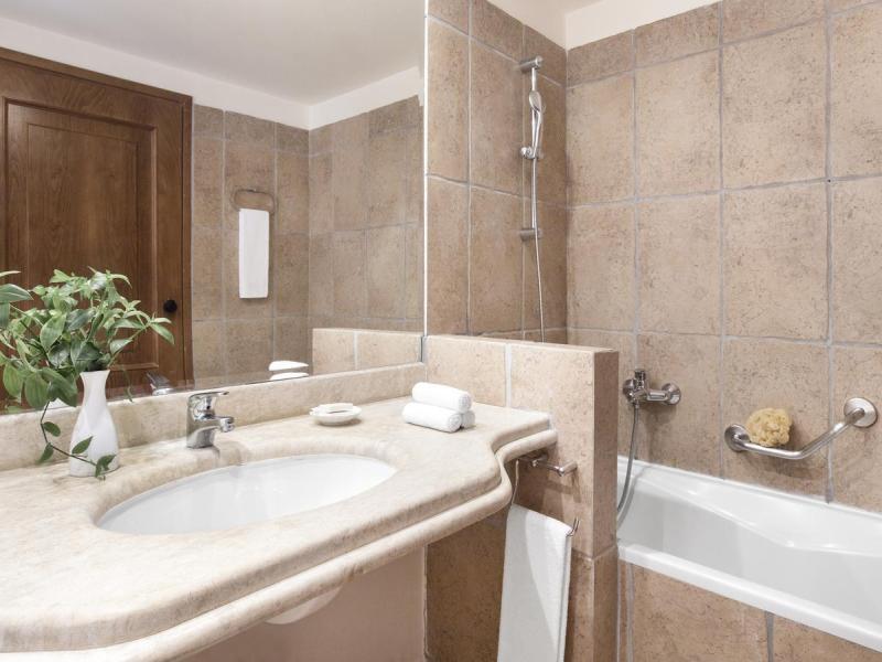 Grecotel Plaza Beach House