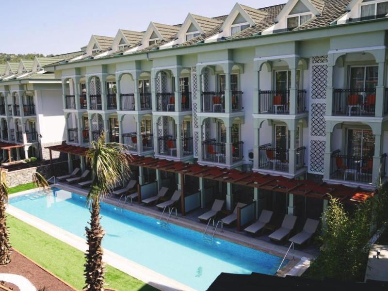 Green Forest Holiday Village