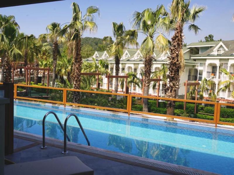 Green Forest Holiday Village