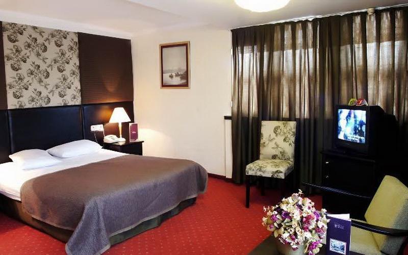 Gur Kent Hotel