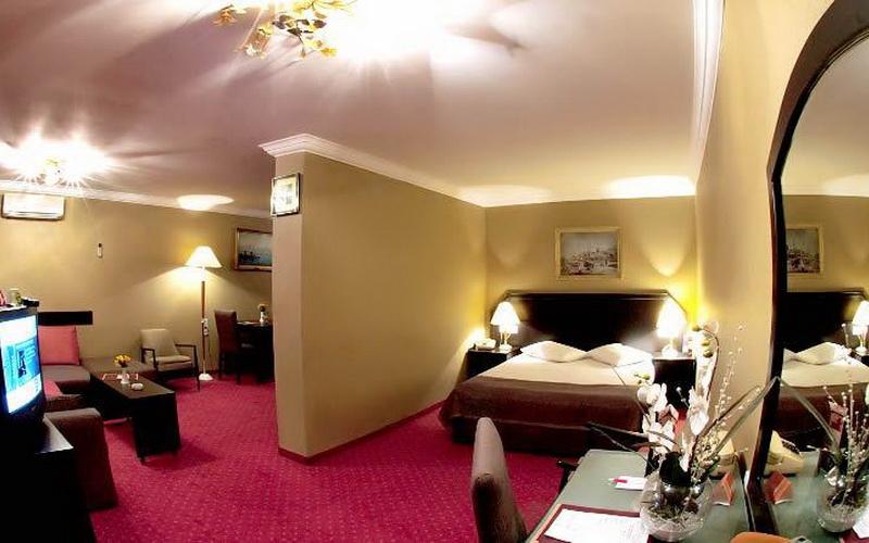 Gur Kent Hotel
