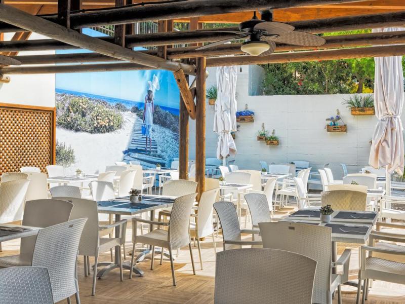 H10 Mediterranean Village