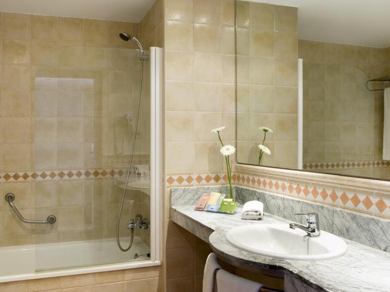 H10 Mediterranean Village