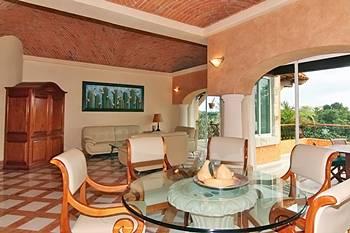 Hacienda Vista Real Villas & Spa