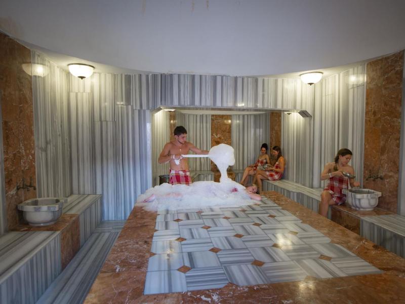 Club Akman Beach Hotel