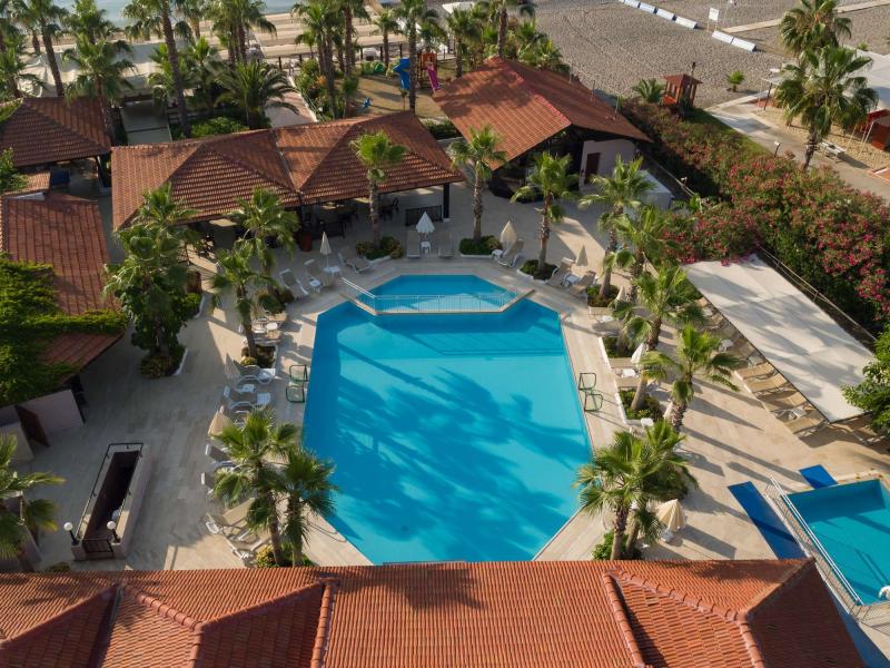 Club Akman Beach Hotel
