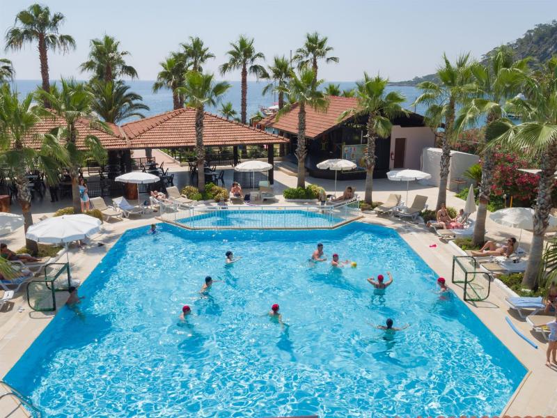 Club Akman Beach Hotel