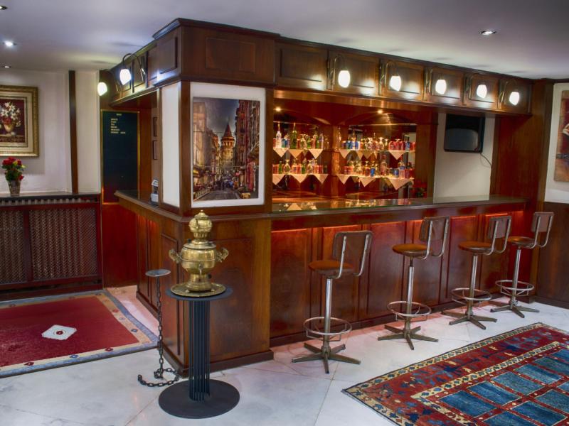 Hali Hotel