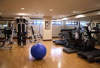 Capital O 246 Landmark Summit Hotel