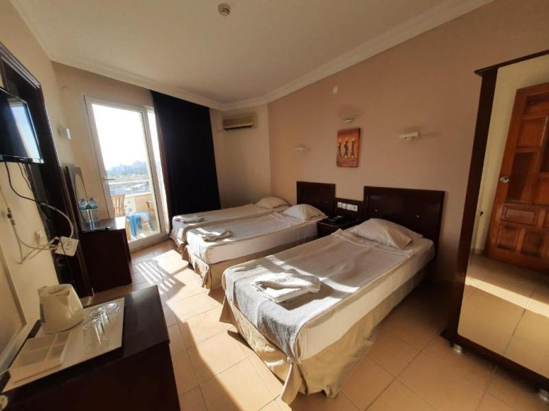 De Mare Family Hotel