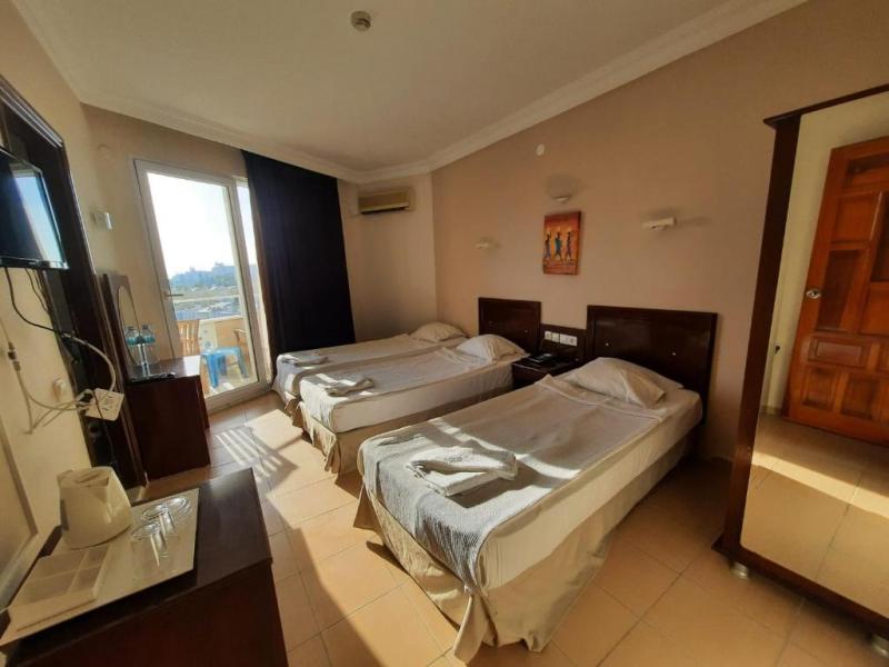 De Mare Family Hotel