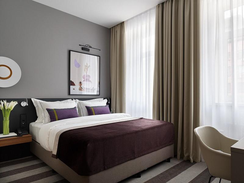 B60 Hotel