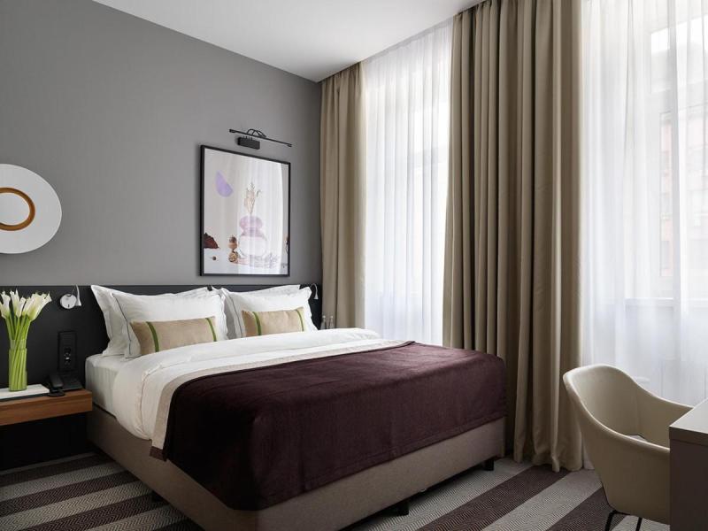 B60 Hotel