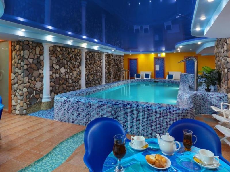 ZVENIGOROD Park-Hotel