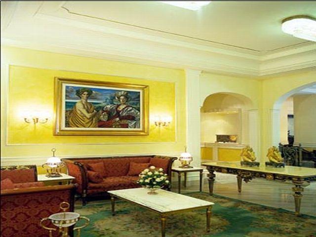 Hellenia Yachting Hotel