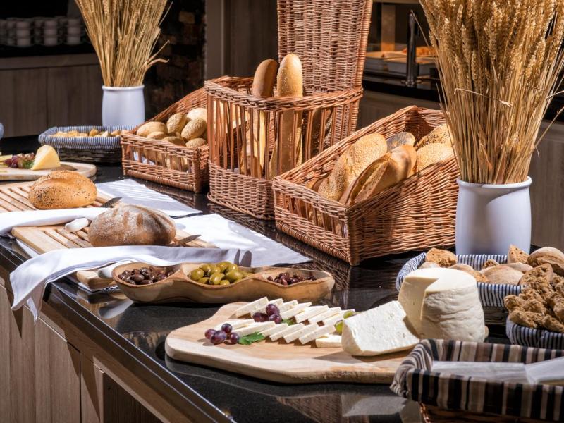 Avra Collection Hermes