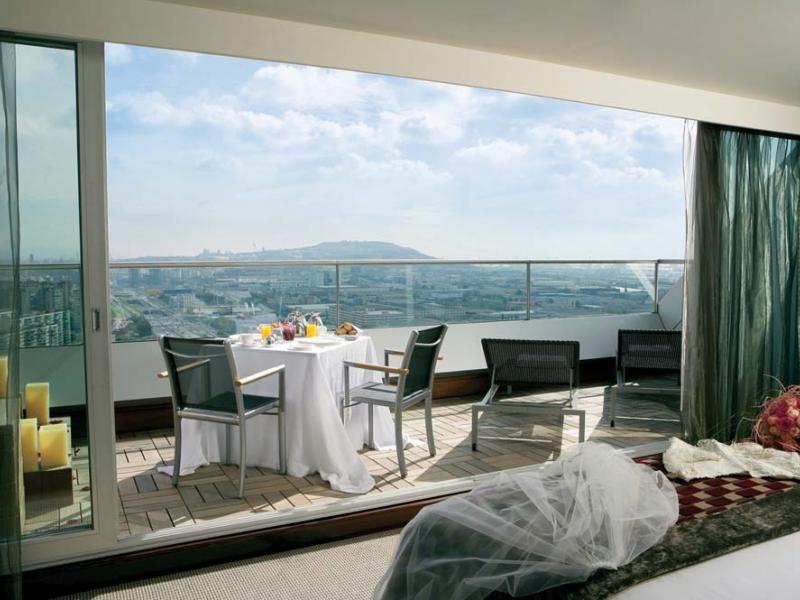 Hyatt Regency Barcelona Tower