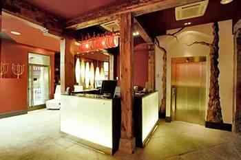 Petit Palace Posada del Peine Hotel