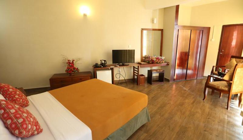 Hikkaduwa Beach Hotel