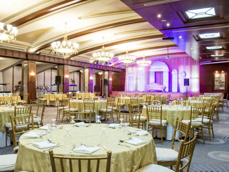 Radisson Blu Hotel & Resort Al Ain