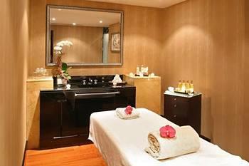 The Hotel du Collectionneur Arc de Triomphe