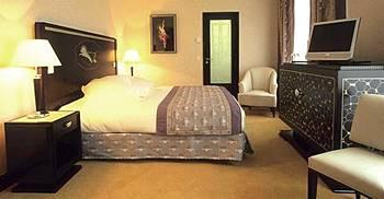 The Hotel du Collectionneur Arc de Triomphe