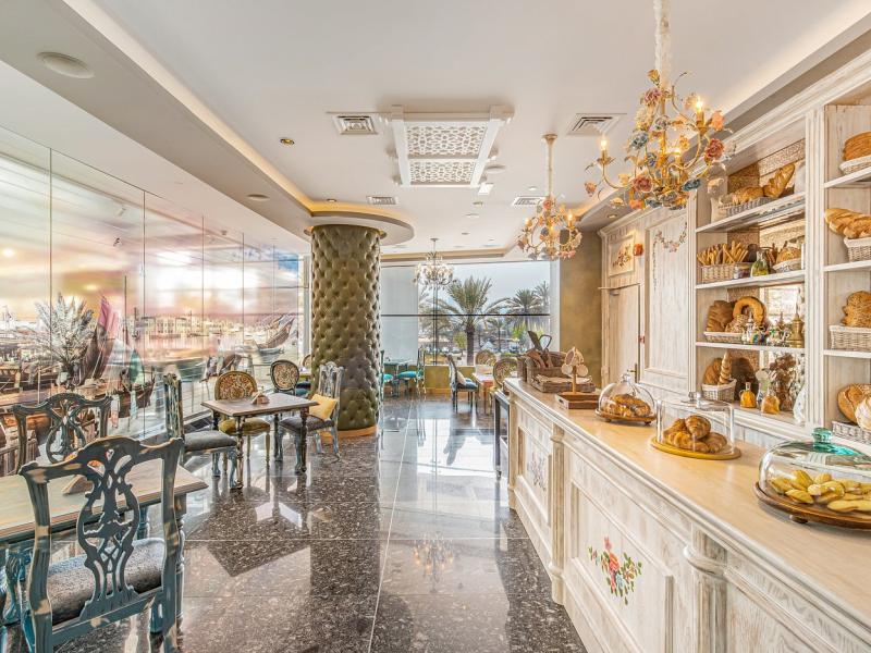 Golden Sands Hotel Creek 