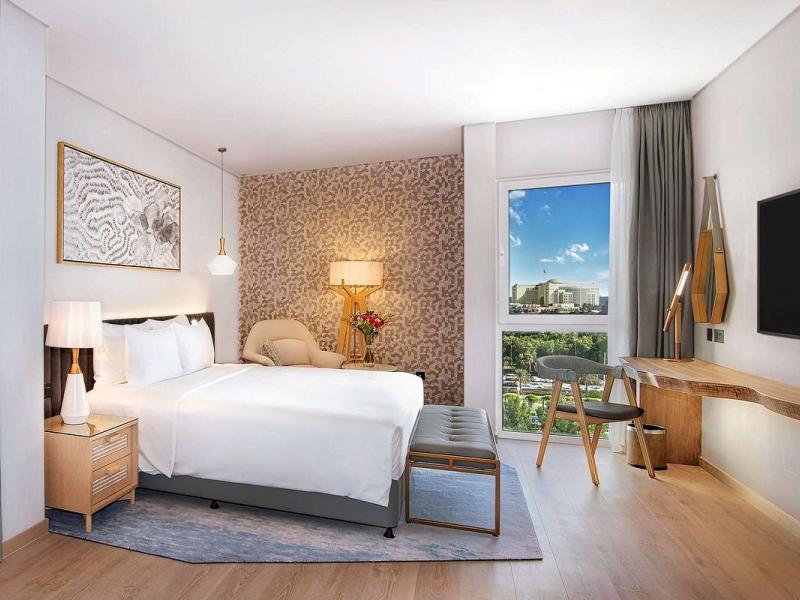 Radisson Blu Hotel & Resort Abu Dhabi Corniche