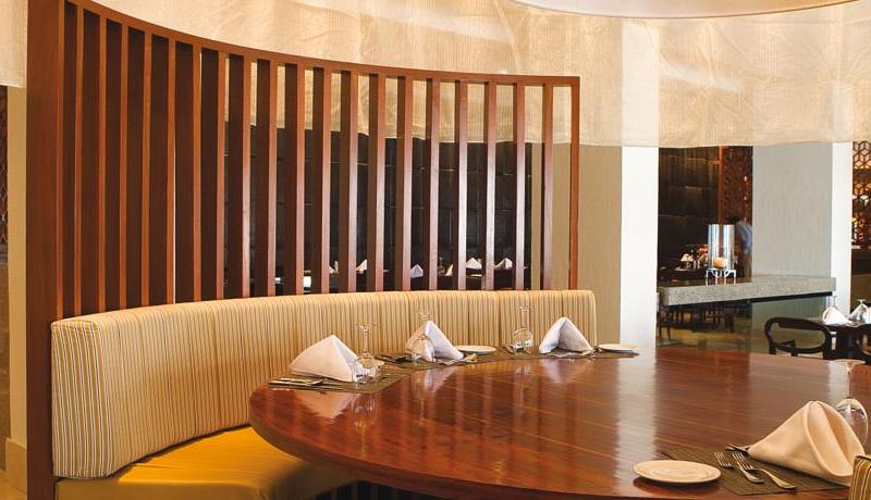 Hilton Luxor Resort & Spa