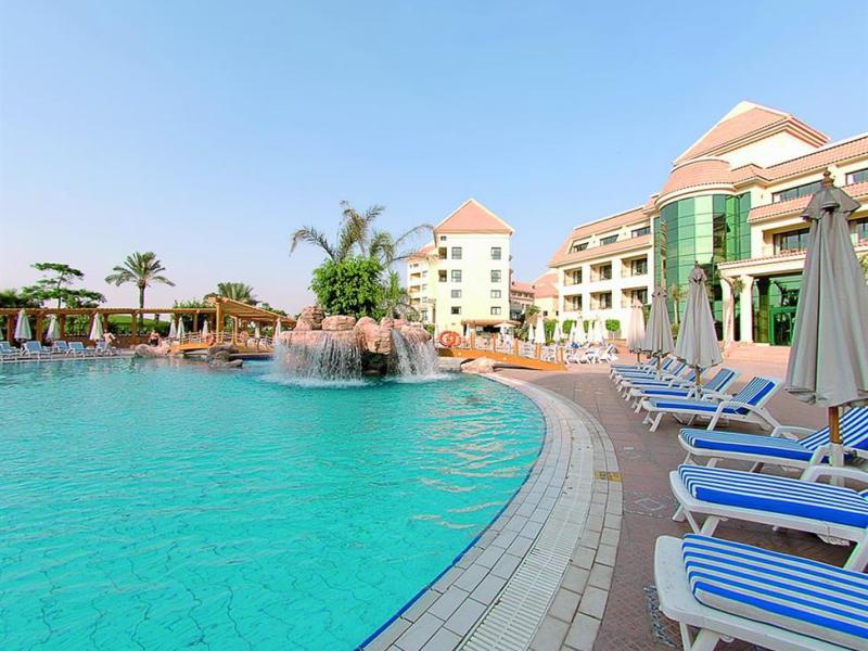 Hilton Pyramids Golf Resort