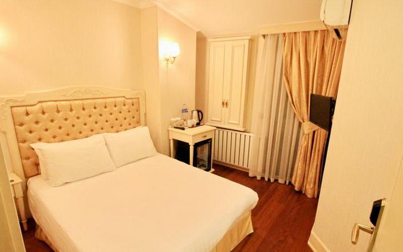 Historia Hotel