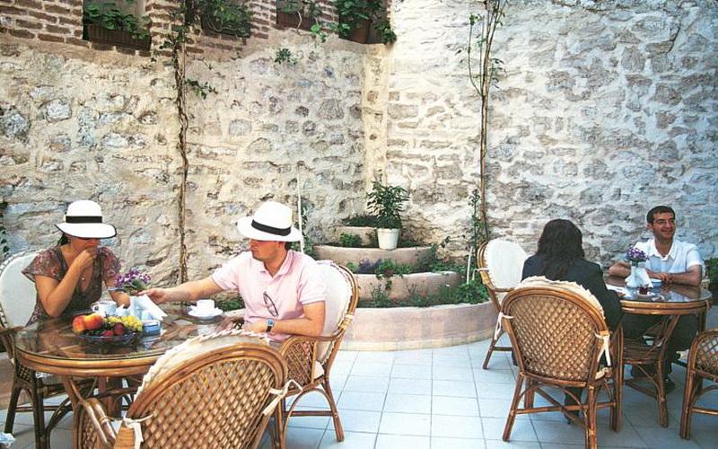 Historia Hotel