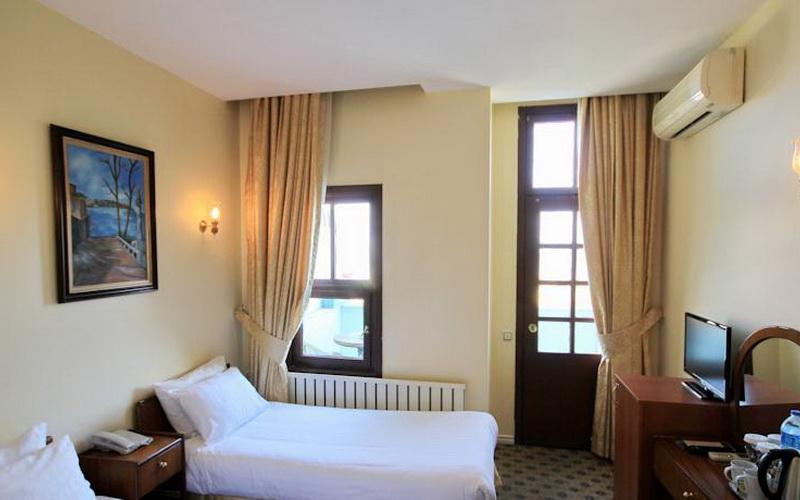 Historia Hotel