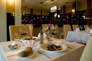 Holiday Beach Budapest Wellness & Conference