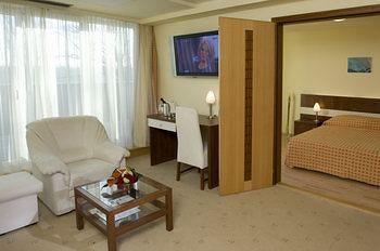 Holiday Beach Budapest Wellness & Conference