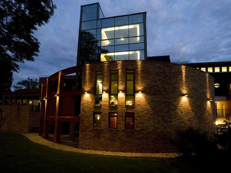 Holiday Beach Budapest Wellness & Conference